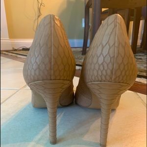 Jessica Simpson Carpena Pump- Women’s Beige Snake Print Faux Print